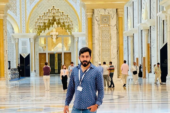 Abu Dhabi Full-Day City Tour: Sheikh Zayed Mosque, Emirates Palace & Corniche Highlights photo 5