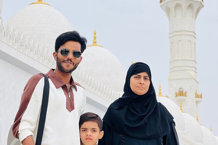 Abu Dhabi Full-Day City Tour: Sheikh Zayed Mosque, Emirates Palace & Corniche Highlights photo 6