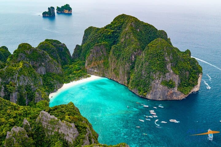 Phi Phi, Maya & Bamboo Premium Catamaran Day Trip — Snorkel Maya Bay and Pileh Lagoon