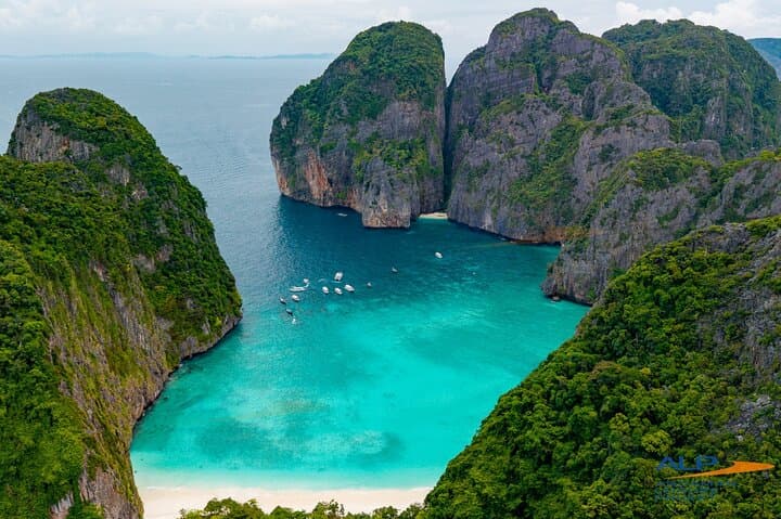 Phi Phi, Maya & Bamboo Premium Catamaran Day Trip — Snorkel Maya Bay and Pileh Lagoon photo 6