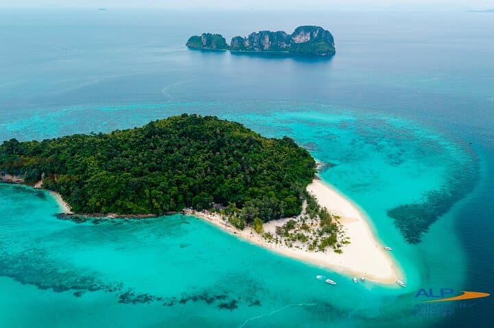 Phi Phi, Maya & Bamboo Premium Catamaran Day Trip — Snorkel Maya Bay and Pileh Lagoon photo 3