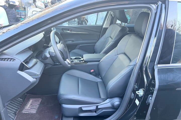 Private Boston Logan Airport Transfer: Chauffeured Ride to Downtown Hotels photo 3