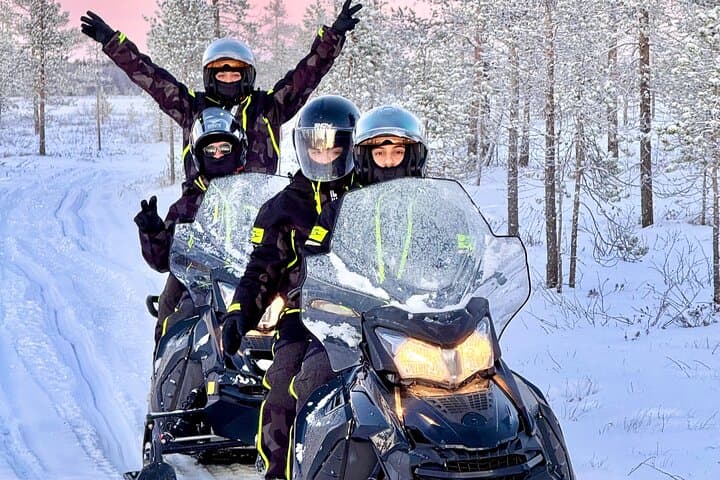 Private Snowmobile Safari from Riverside Lodge, Levi — 3-Hour Winter Ride photo 4