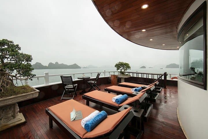 Halong Bay Luxury Cruise: 2-Day, 1-Night Seaview Cabin with Cave Visits & Kayaking photo 3