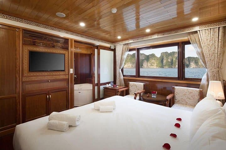 Halong Bay Luxury Cruise: 2-Day, 1-Night Seaview Cabin with Cave Visits & Kayaking photo 2