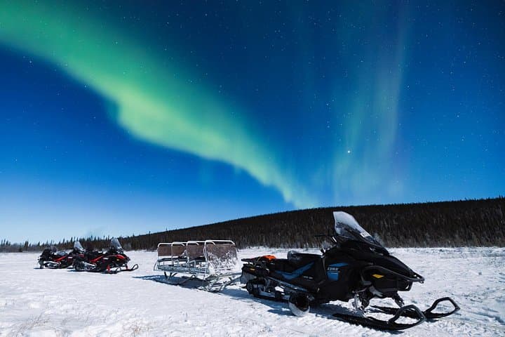 Kiruna Aurora Snowmobile Adventure: Night Snowmobile Tour to Chase the Northern Lights photo 3