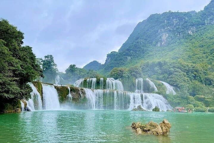 Cao Bang Discovery: 3-Day Ban Gioc Waterfall & Ethnic Village Journey
