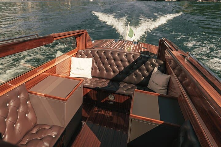 Lake Como shared boat tour from Malgrate with Prosecco photo 4