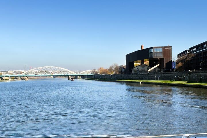 Krakow Vistula River Cruise and Schindler’s Factory Guided Tour