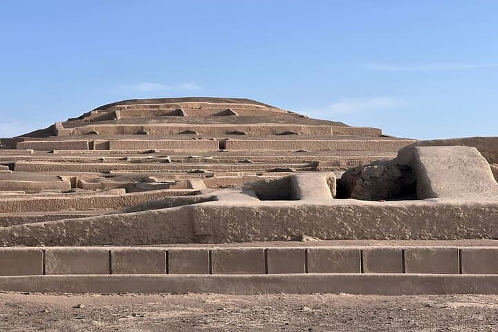 Private Nazca Adventure: Chauchilla, Cahuachi & Nasca Aqueducts photo 2