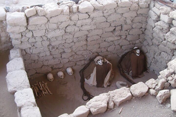 Private Nazca Adventure: Chauchilla, Cahuachi & Nasca Aqueducts photo 5