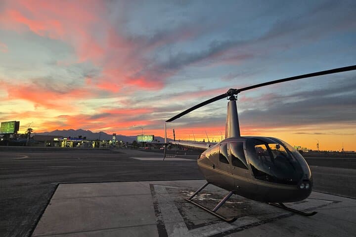 Window-Seat Helicopter Tour Over the Las Vegas Strip photo 3