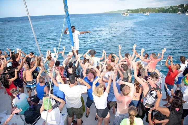 Private Catamaran to Dunn's River Falls — Snorkel, Sail and Climb from Ocho Rios photo 2