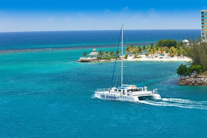 Private Catamaran to Dunn's River Falls — Snorkel, Sail and Climb from Ocho Rios