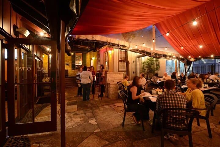Austin Paranormal Pub Crawl: Haunted Bars & Historic Driskill Tour photo 5
