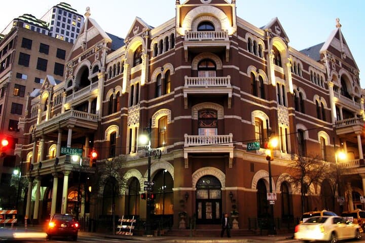 Austin Paranormal Pub Crawl: Haunted Bars & Historic Driskill Tour