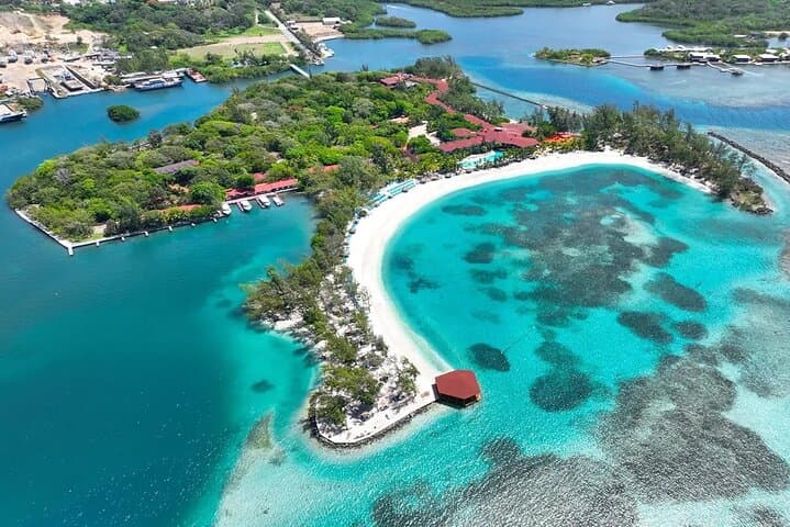 Day Pass at Fantasy Island Beach Resort, Roatán — All-Inclusive Beach Escape