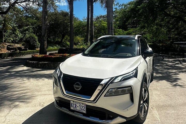 Private Luxury SUV Transfer in Tamarindo — Liberia Airport & Guanacaste Area photo 4