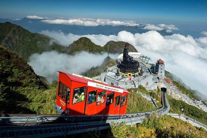 Sapa Trek: Lao Chai Trails and Fansipan Peak in 3 Days photo 3