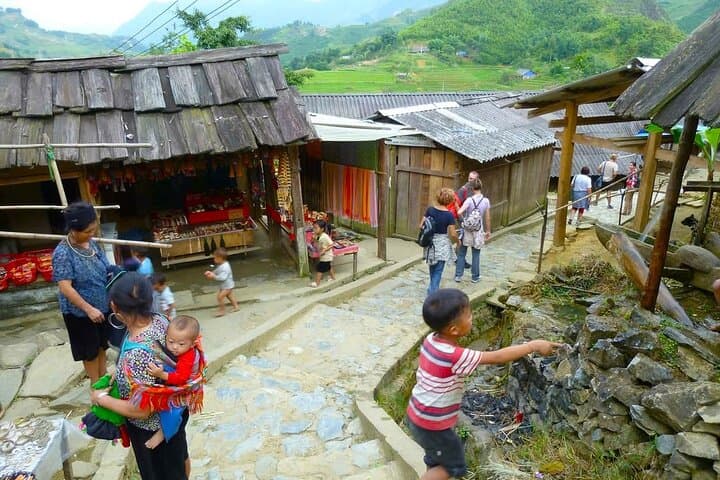 Sapa Highlights Getaway: 2-Day Luxury Trek to Cat Cat, Y Linh Ho & Ta Van photo 4