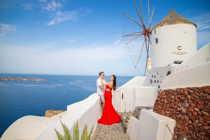Santorini Caldera Escape: Private Villa, Jacuzzi & Guided Day Tour