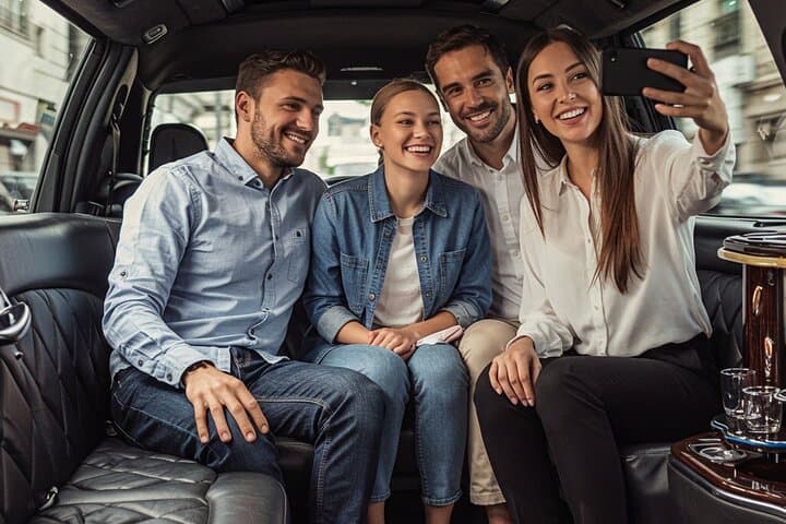 Private NYC Stretch Limousine Tour — Custom 3- or 5‑Hour Manhattan Experience photo 2