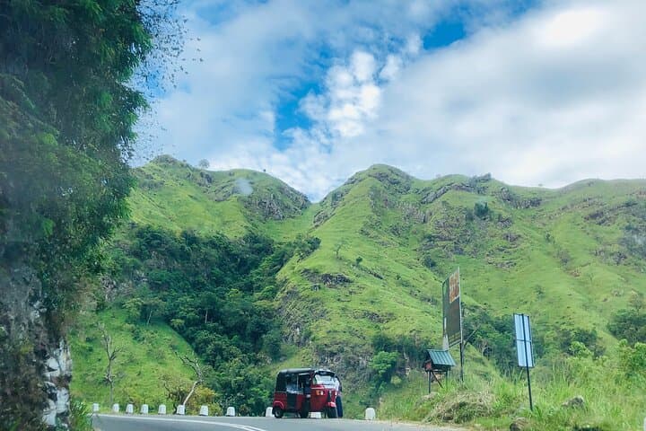 Ella Day Trip from Mirissa: Nine Arch Bridge, Diyaluma Falls & Lipton's Seat photo 3