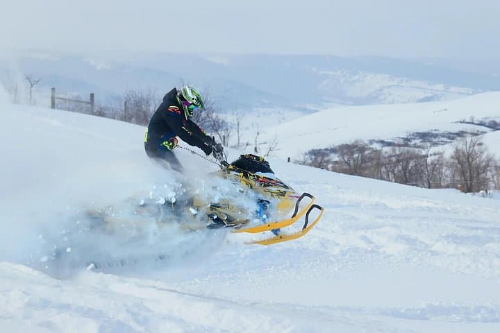 Canmore to Golden: Full-Day Snowmobile Adventure from Banff & Lake Louise