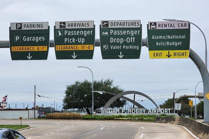 Private Houston Hobby Airport (HOU) Departure Drop-Off — Practical Guide for Smooth Transfers photo 6