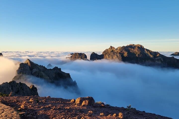 Sunset at Pico do Arieiro: Relaxing Evening Views on Madeira's Iconic Peak photo 4