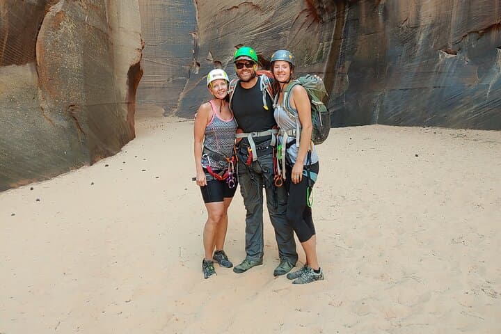 Private Kanab Canyoneering: Full-Day Slot Canyon Rappelling Adventure photo 6