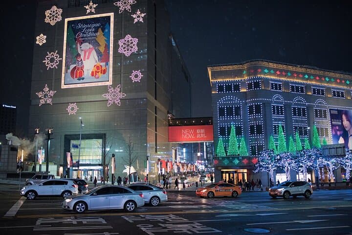 Seoul Christmas Walking Tour: Lights, Hotteok & Cheonggyecheon Stroll photo 5