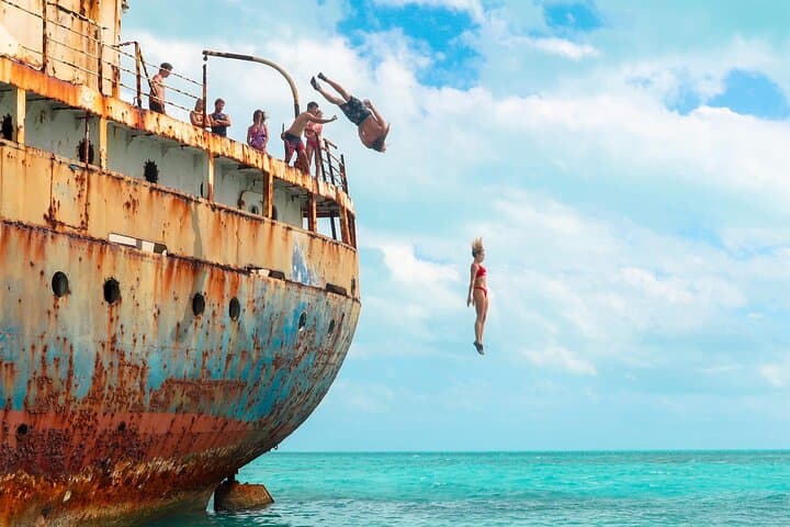 Private Full-Day Snorkel, Sightseeing & Beach BBQ in Providenciales photo 5