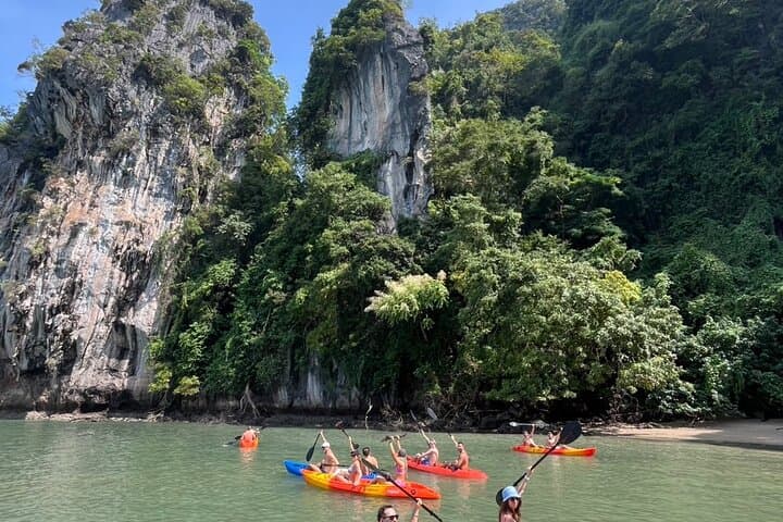 Half-Day Kayak to Talabeng Sea Cave & Mangrove Forest — Ko Lanta Adventure photo 5