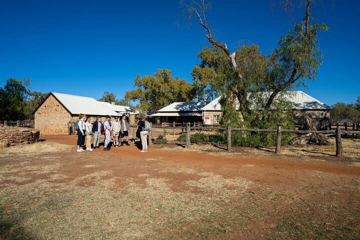Alice Springs 1-Day Explorer: Outback Culture, Rock Carvings & Red Dune Views