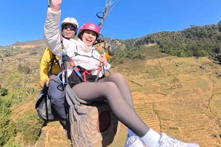 Sapa Tandem Paragliding: 1-Hour Flight Over Fansipan & Muong Hoa Valley photo 2