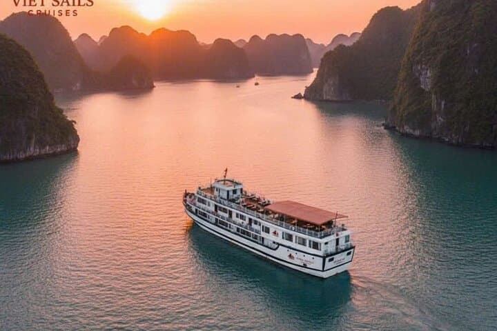 3-Day Bai Tu Long Bay Cruise: Kayak, Caves & Floating Villages photo 2