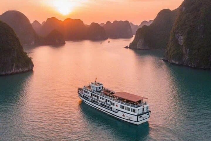 Bai Tu Long Bay 2-Day Cruise: Kayaking, Cave Visit & Vietnamese Cooking Class photo 2