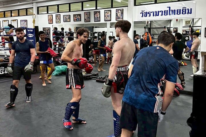 Private Muay Thai Class at Watchara Muay Thai Gym, Bangkok — 90‑Minute Training photo 5