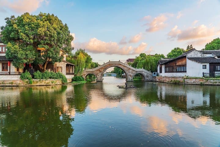 Wuzhen Day Trip from Shanghai — English-Guided Tour of East & West Scenic Areas photo 4