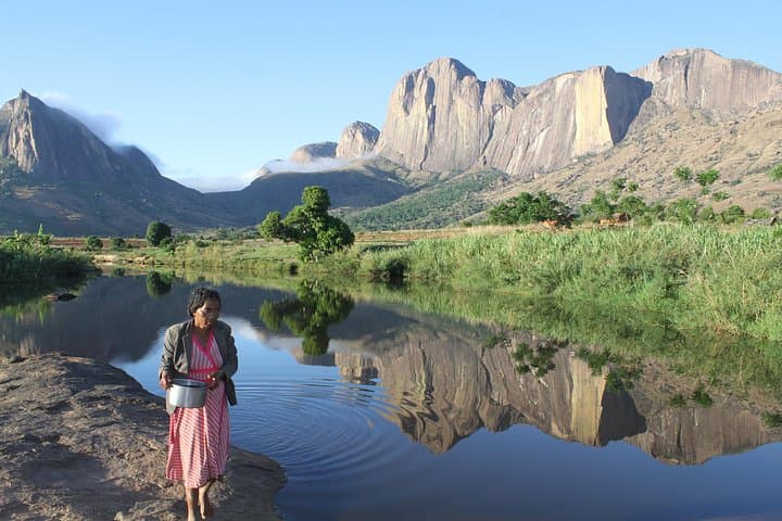 16-Day Southern Madagascar Trek: Andringitra, Tsaranoro, Isalo & Ifaty photo 4