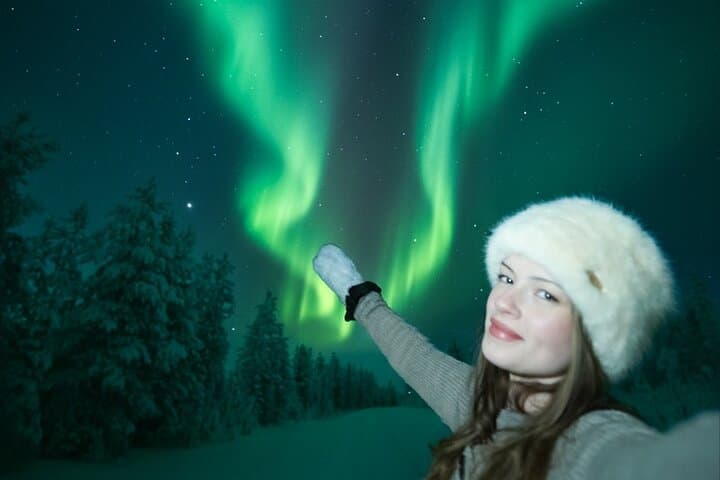 Guaranteed Northern Lights Chase from Rovaniemi — Ultimate Aurora Borealis Tour
