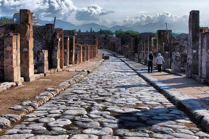 Pompeii to Naples, Sorrento & Amalfi Coast: Private One-Way Transfer with Local Host photo 4