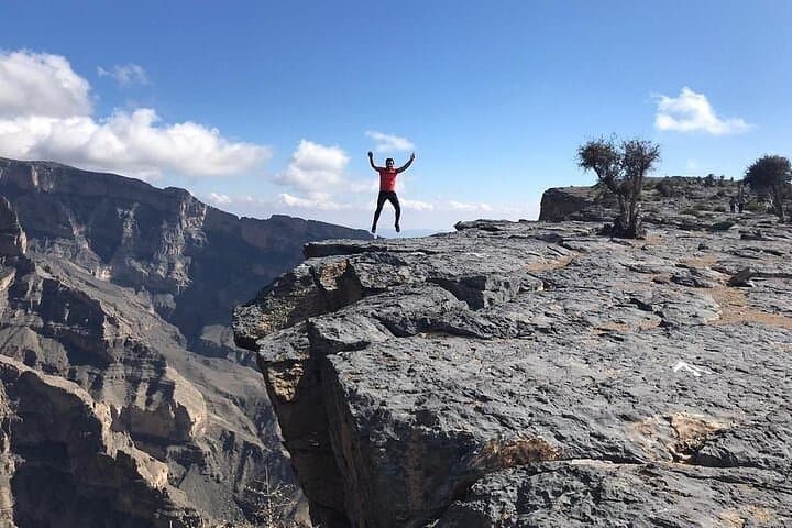 Full-Day 4x4 Jeep Tour to Nizwa & Jebel Shams from Muscat