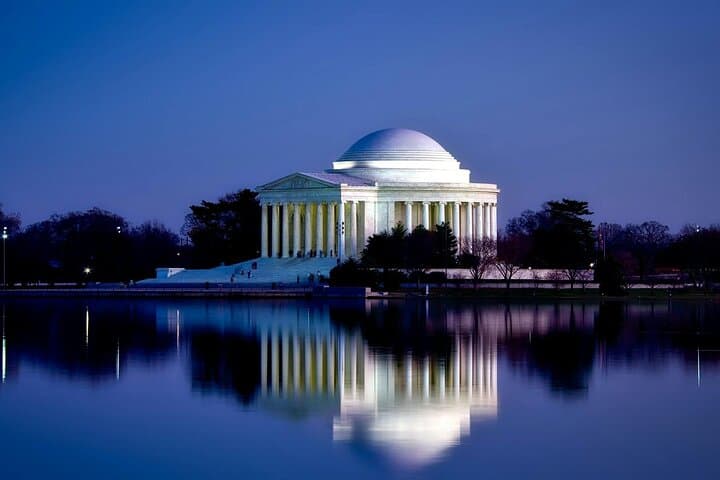 Washington DC After Dark: Night Tour of Iconic Monuments & National Mall