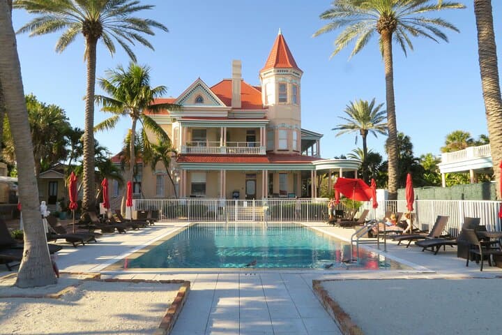 Key West Conch and Hemingway Self-Guided Walk: Old Town History & Duval Street Guide photo 5