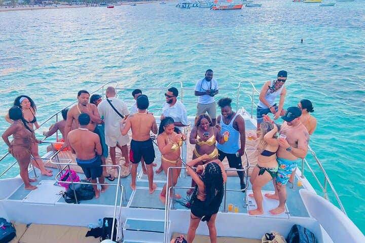 Punta Cana Hip-Hop Party Boat: Snorkel, Dance & Natural Pool Escape photo 3