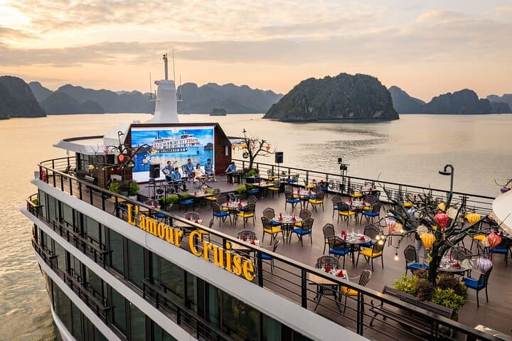 Halong Bay 2-Day L'Amour Cruise: Balcony Cabin, Kayaking & Sung Sot Cave