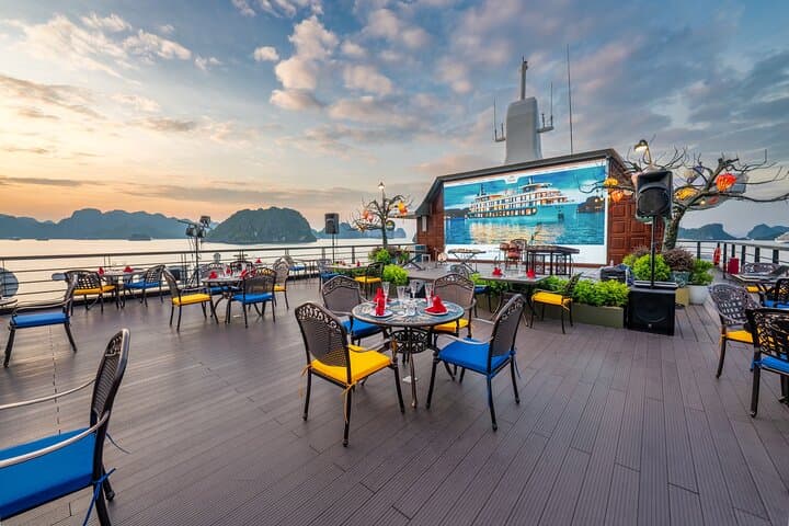Halong Bay 2-Day L'Amour Cruise: Balcony Cabin, Kayaking & Sung Sot Cave photo 4