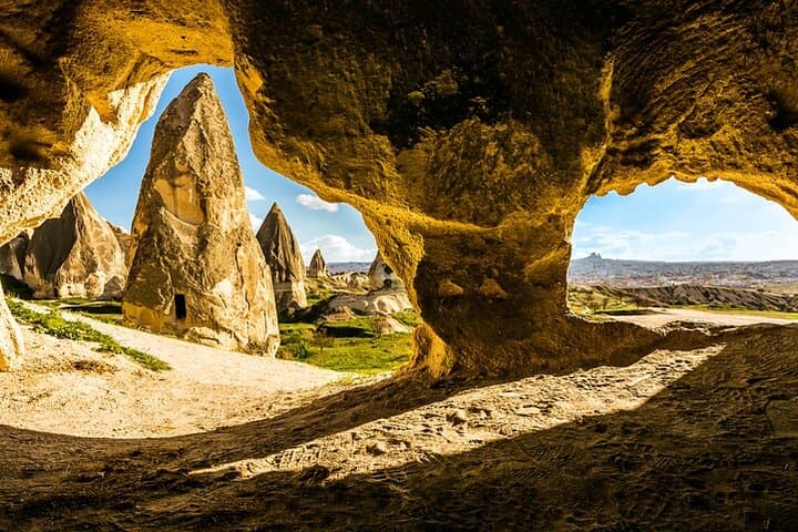 Two-Valley Day Hike in Cappadocia: Gomeda & Red Valley Trek